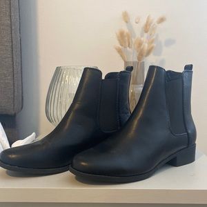 Black Chelsea Boots